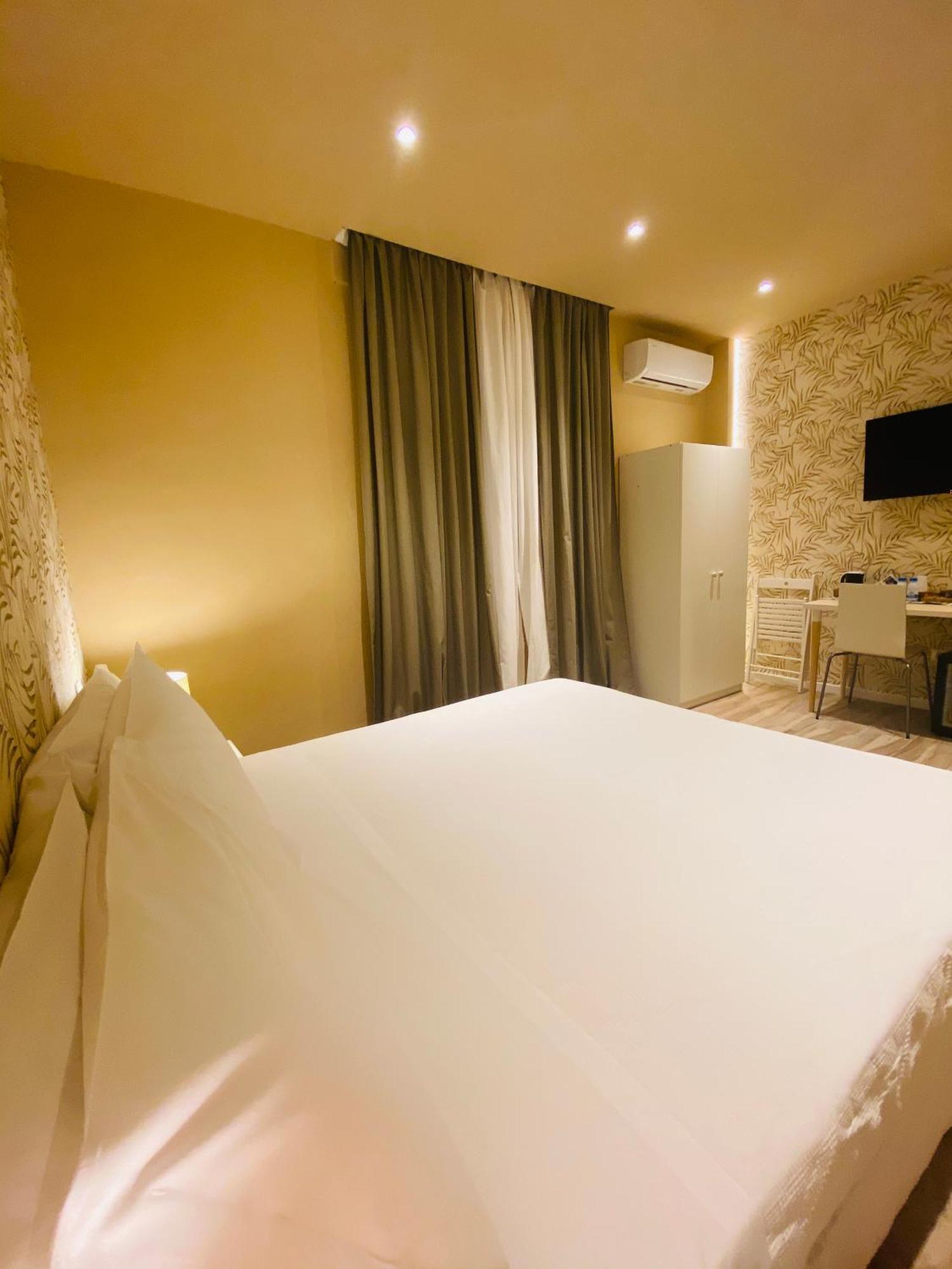 مبيت وإفطار بيزا Harmony House Prestige الغرفة الصورة